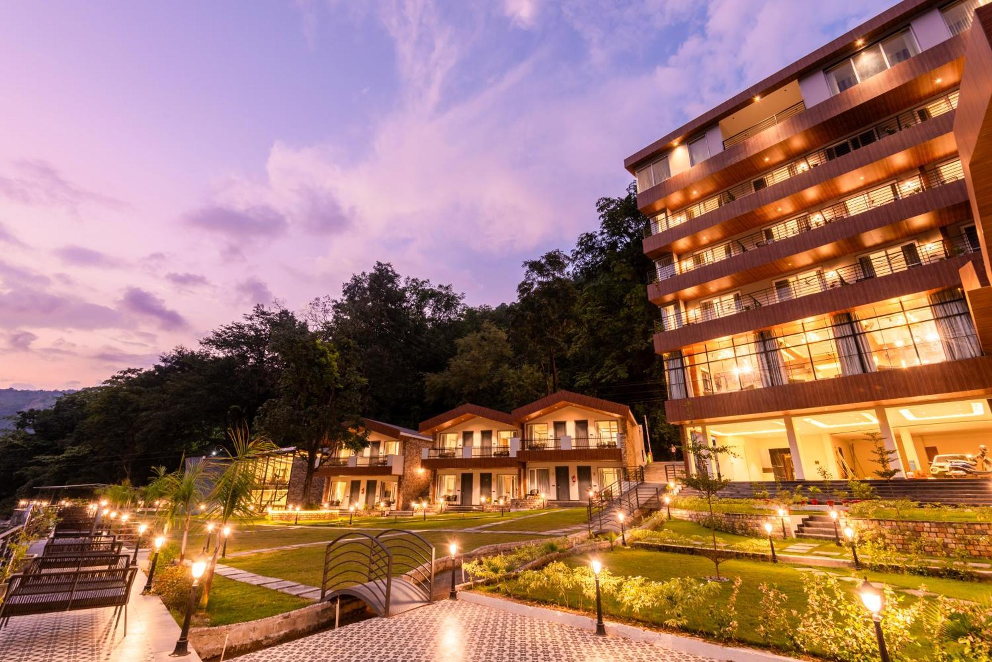 Dls Divine River Resort And Spa, Rishīkesh Exterior foto