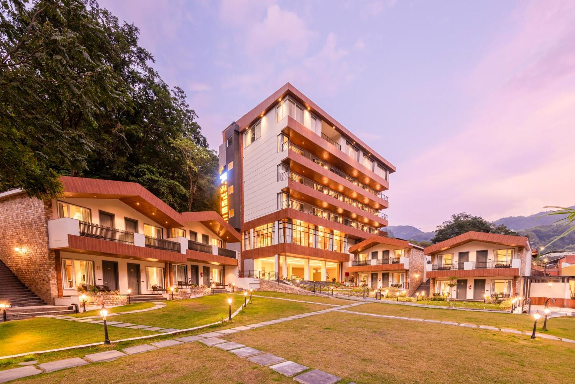 Dls Divine River Resort And Spa, Rishīkesh Exterior foto